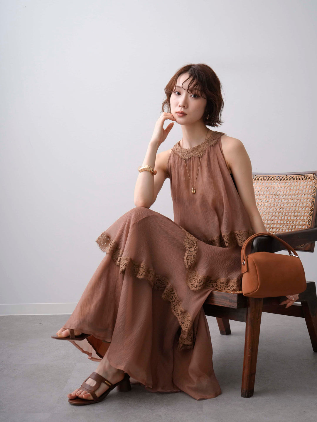 [予約]レースヘムティアードノースリドレス/brown