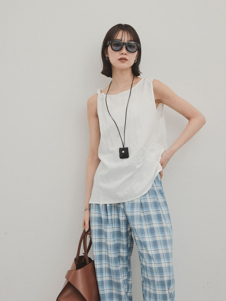 [予約]レザーネックレス付ツイストノースリブラウス/アイボリー