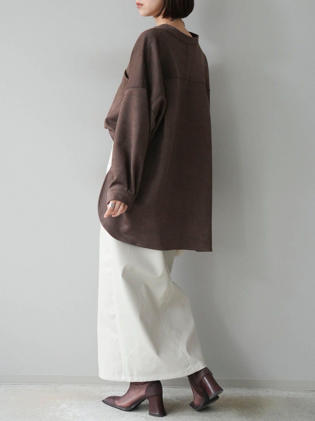 [予約]フェイクレザーフロントスリットスカート/エクリュ