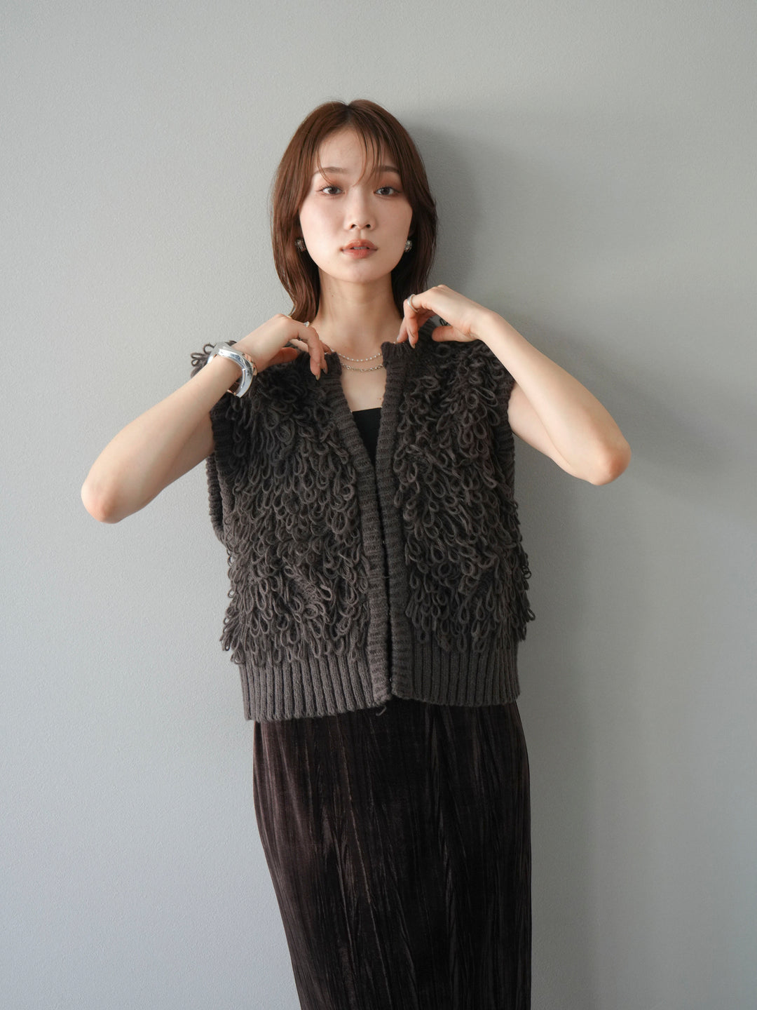 [SET]レザー襟オンブレチェックオーバーシャツ +ループデザインホックベスト +クラッシュベロアナロースカート(3set)