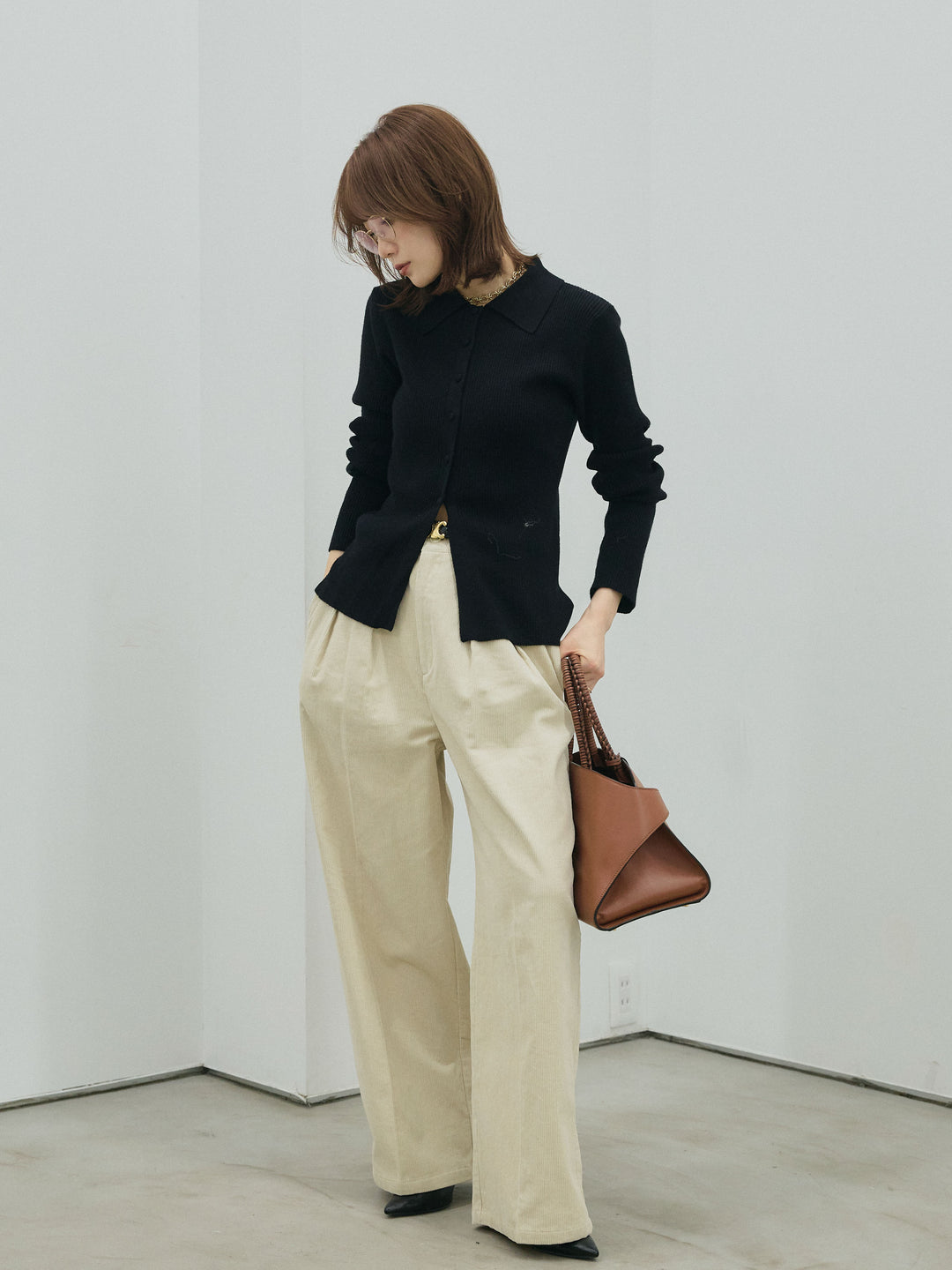 [予約]くるみボタンポロリブニットトップス/black