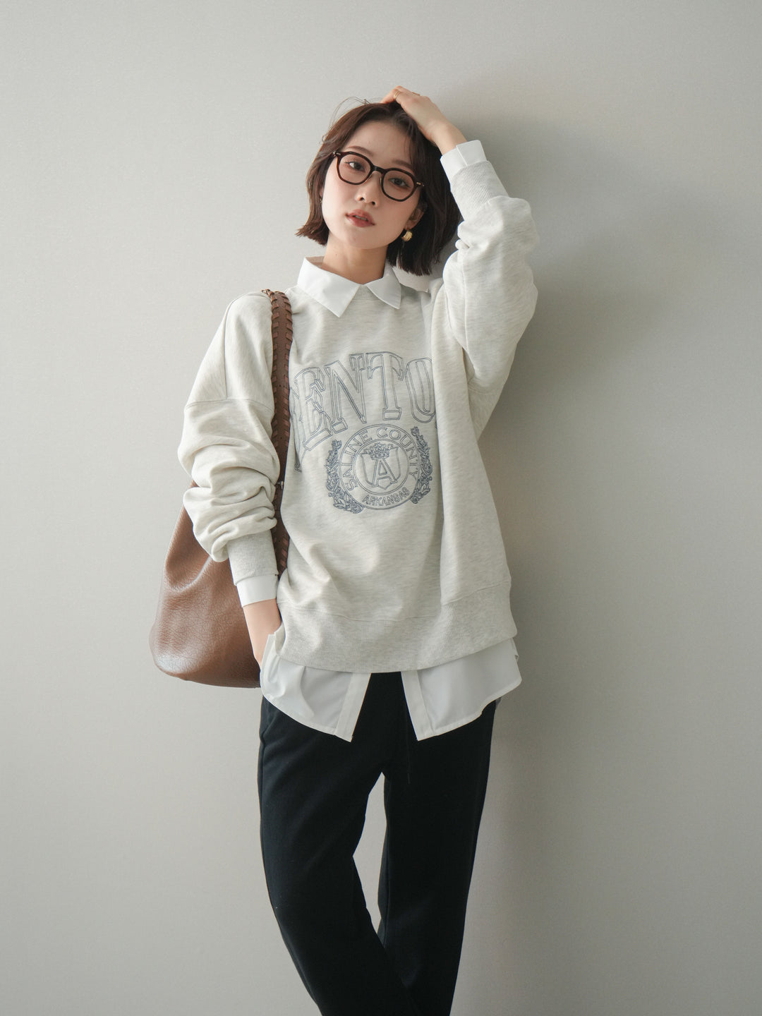 [SET]カレッジロゴ刺繍BIGスウェットプルオーバー+ボウタイ付オーバーシャツ(2set)