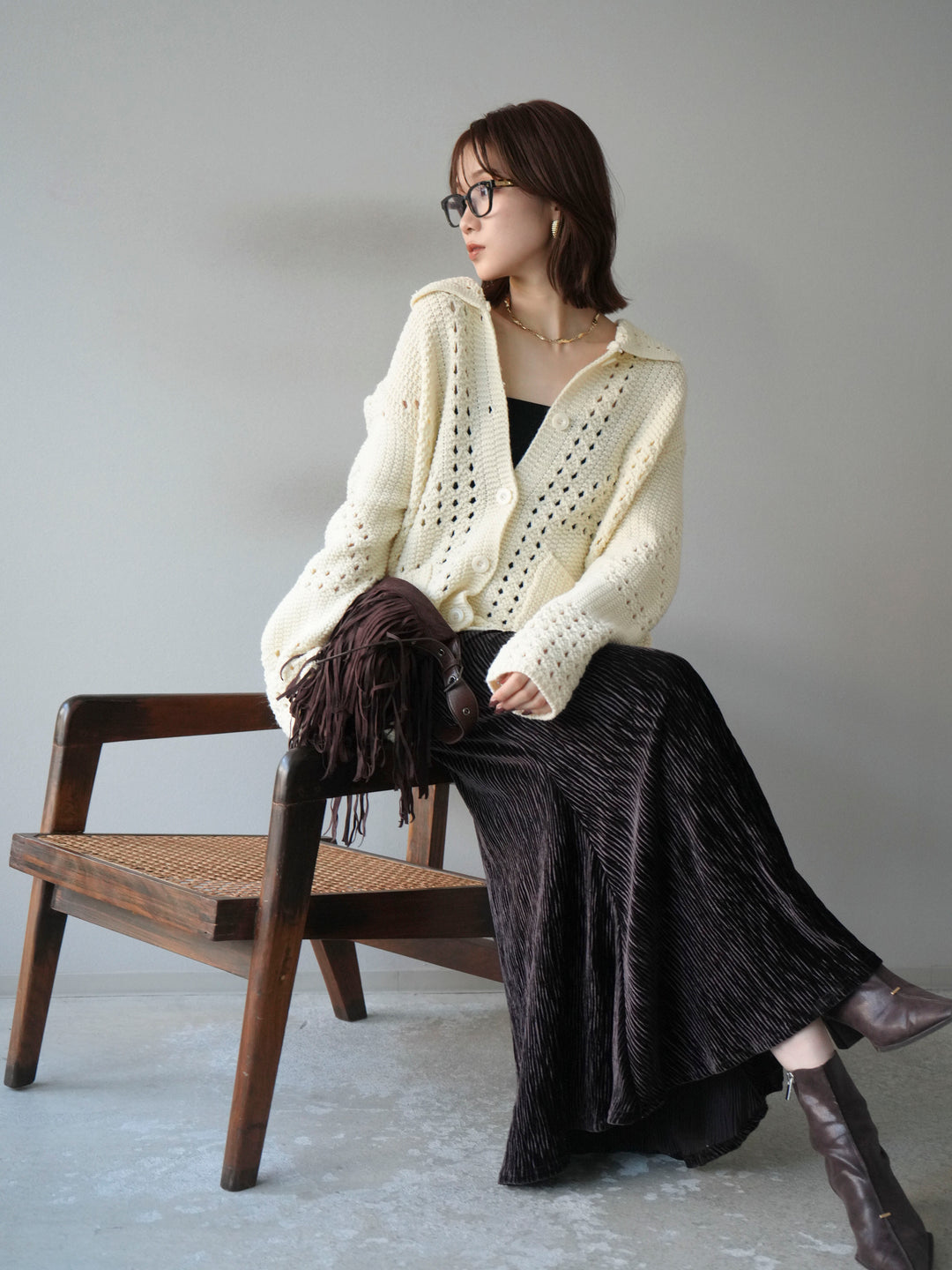 [予約]丸襟透かし編みニットカーディガン/オフ