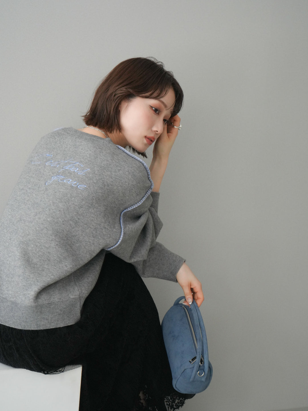 [SET]バックロゴ刺繍配色ステッチニットプルオーバー+選べるアクセセット(2set)