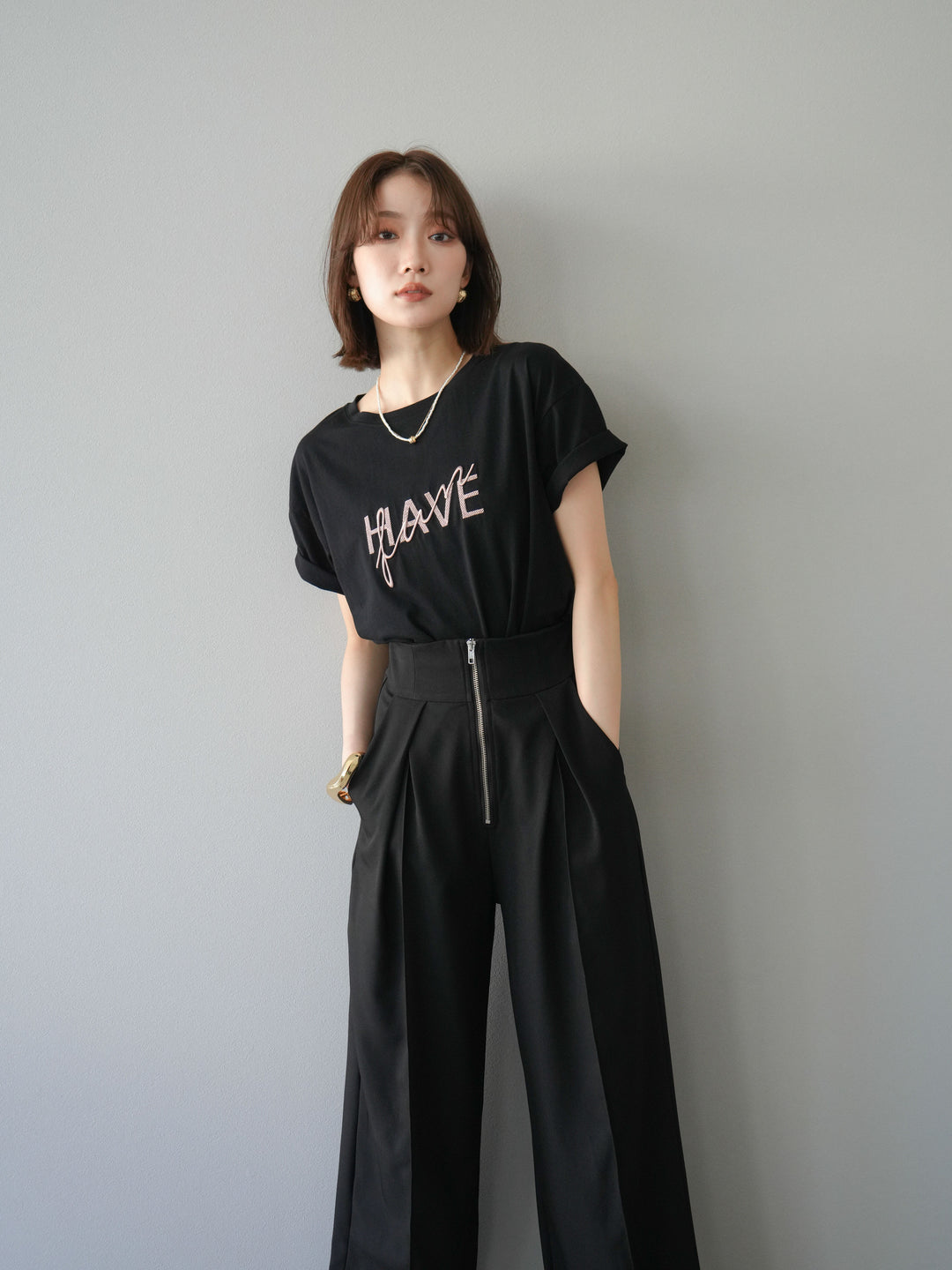 [予約]デザインロゴ刺繍Tシャツ/ブラック