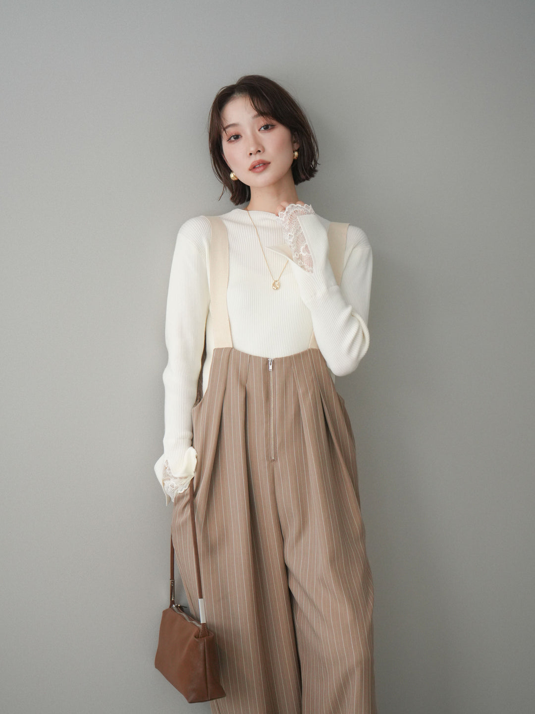 [SET]袖スカラップレースオフネックニットトップス+グログランテープストライプサロペット(2set)