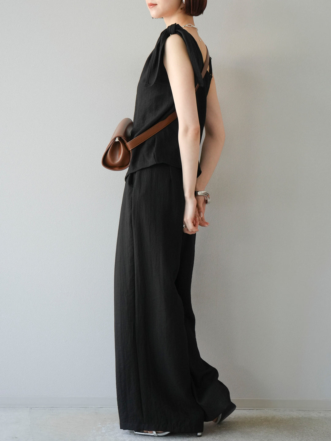 [SET]アシンメトリーショルダーデザイントップス＆ワイドパンツSET UP(2set)