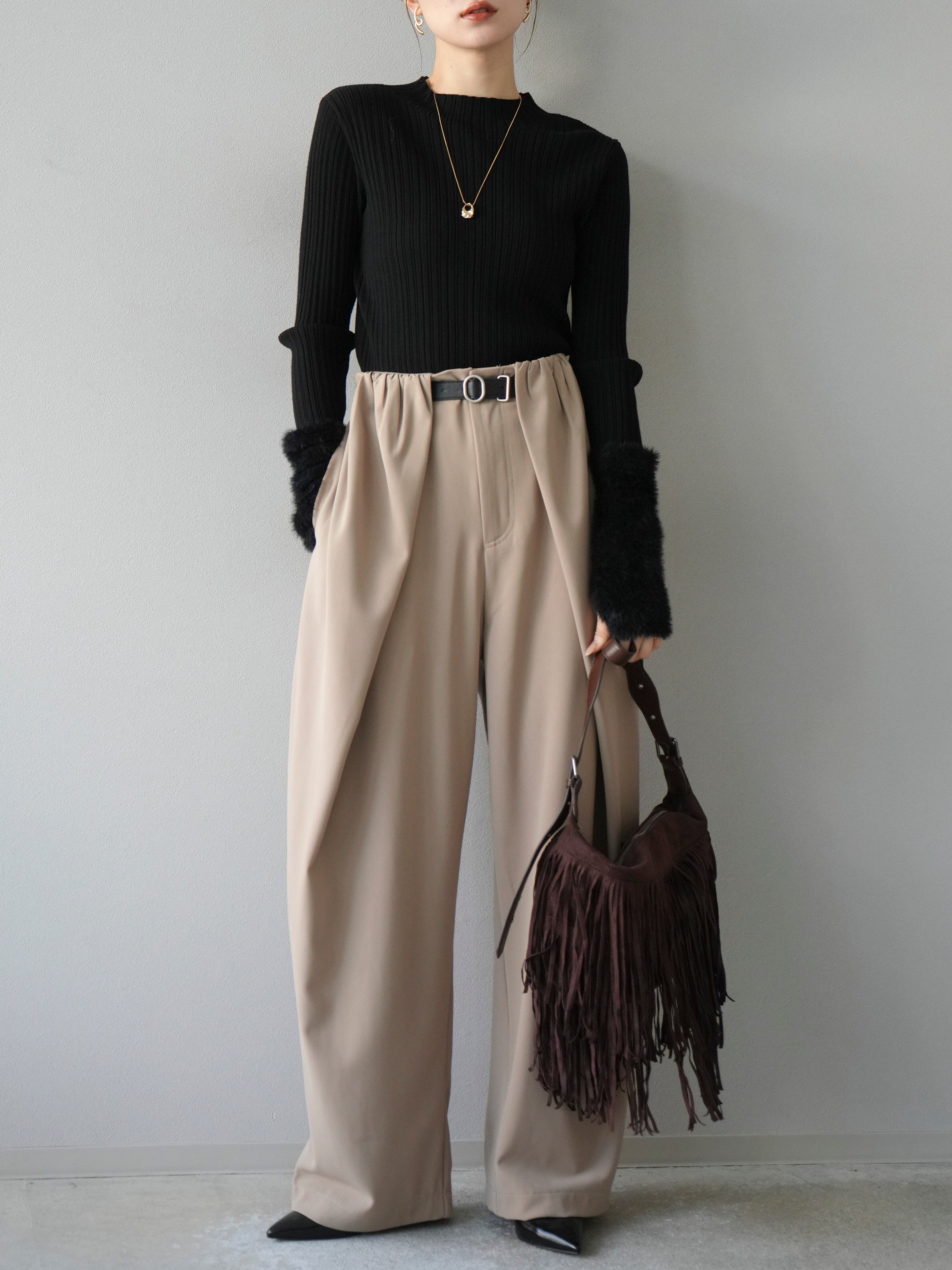 予約]アームシャギーランダムリブニットトップス/ブラック – Lumier