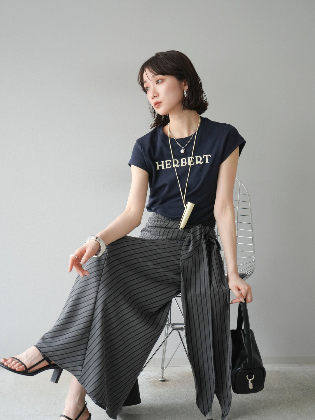 [SET]刺繍ロゴTシャツ＆レザーポーチネックレスSET +サイド巻きツイルスカート(2set)
