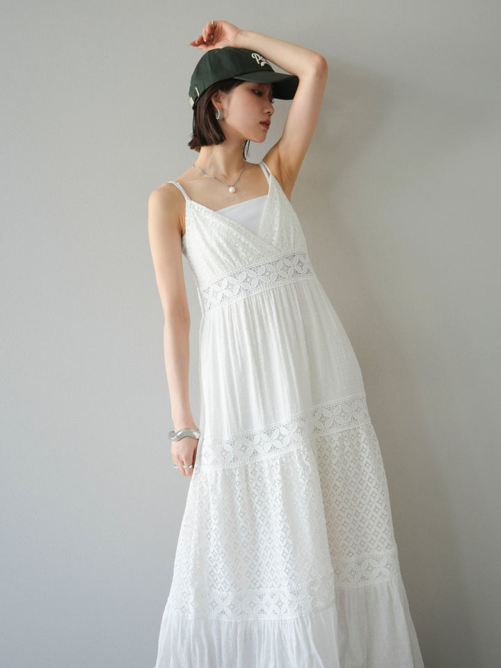 [SET] 蕾絲花邊吊帶裙+網紗羅紋罩杯吊帶背心（2件組）