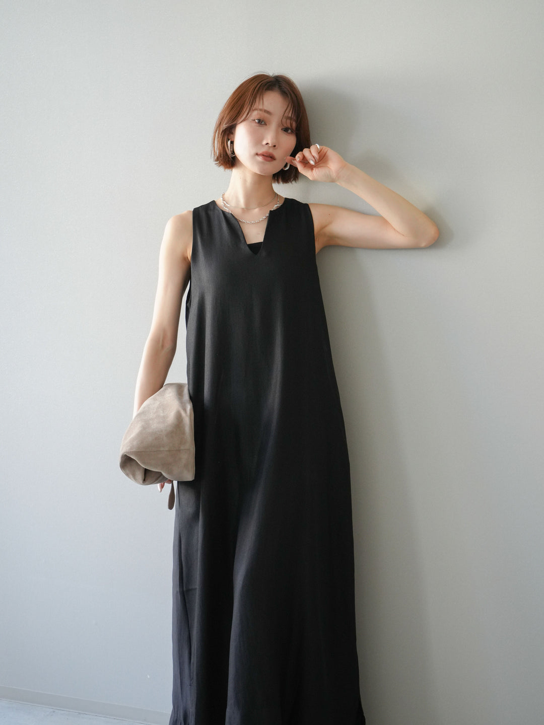 [予約]スキッパーフレアノースリーブワンピース/black