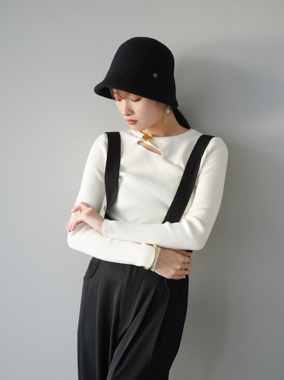 [予約]ゴールドモチーフデザインリブトップス/ホワイト