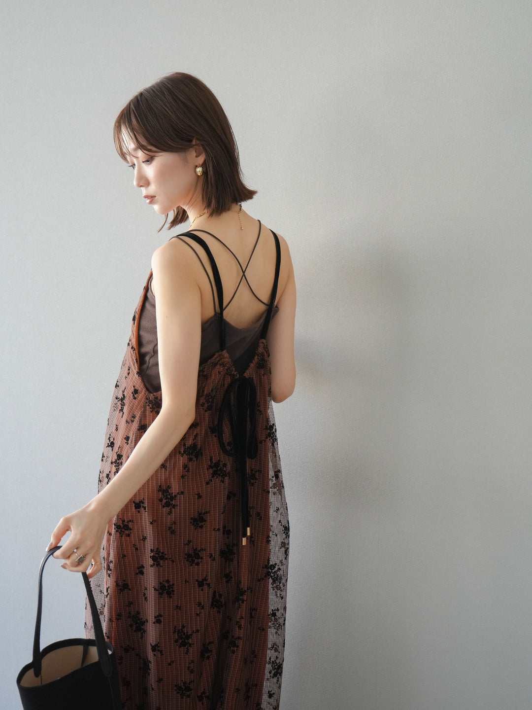 [SET]フロッキーチュールレイヤードベロアキャミワンピース+カップ付きバッククロスキャミソール(2set)