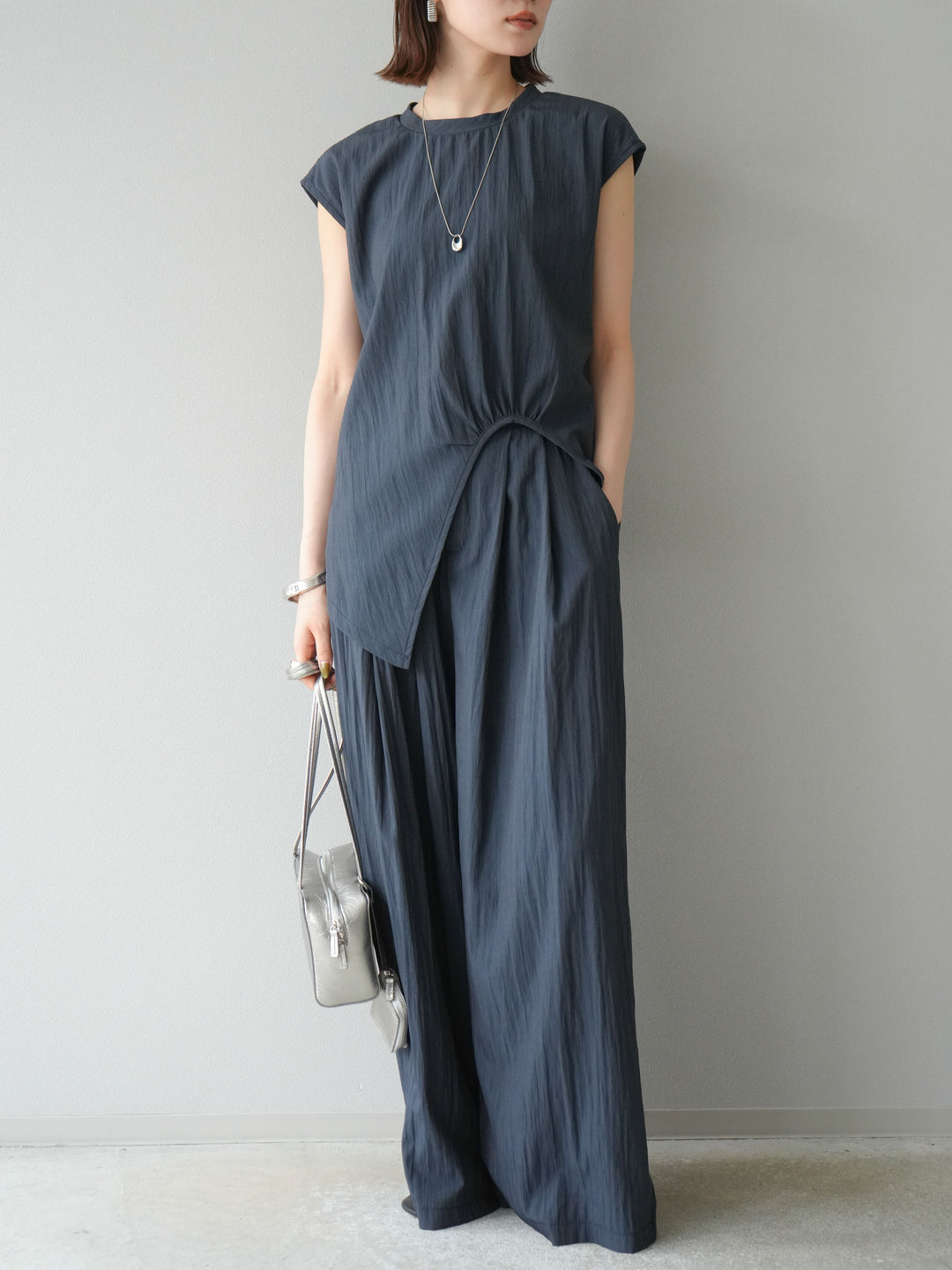 [SET] 不對稱套頭衫＆寬褲 SET UP（2套）