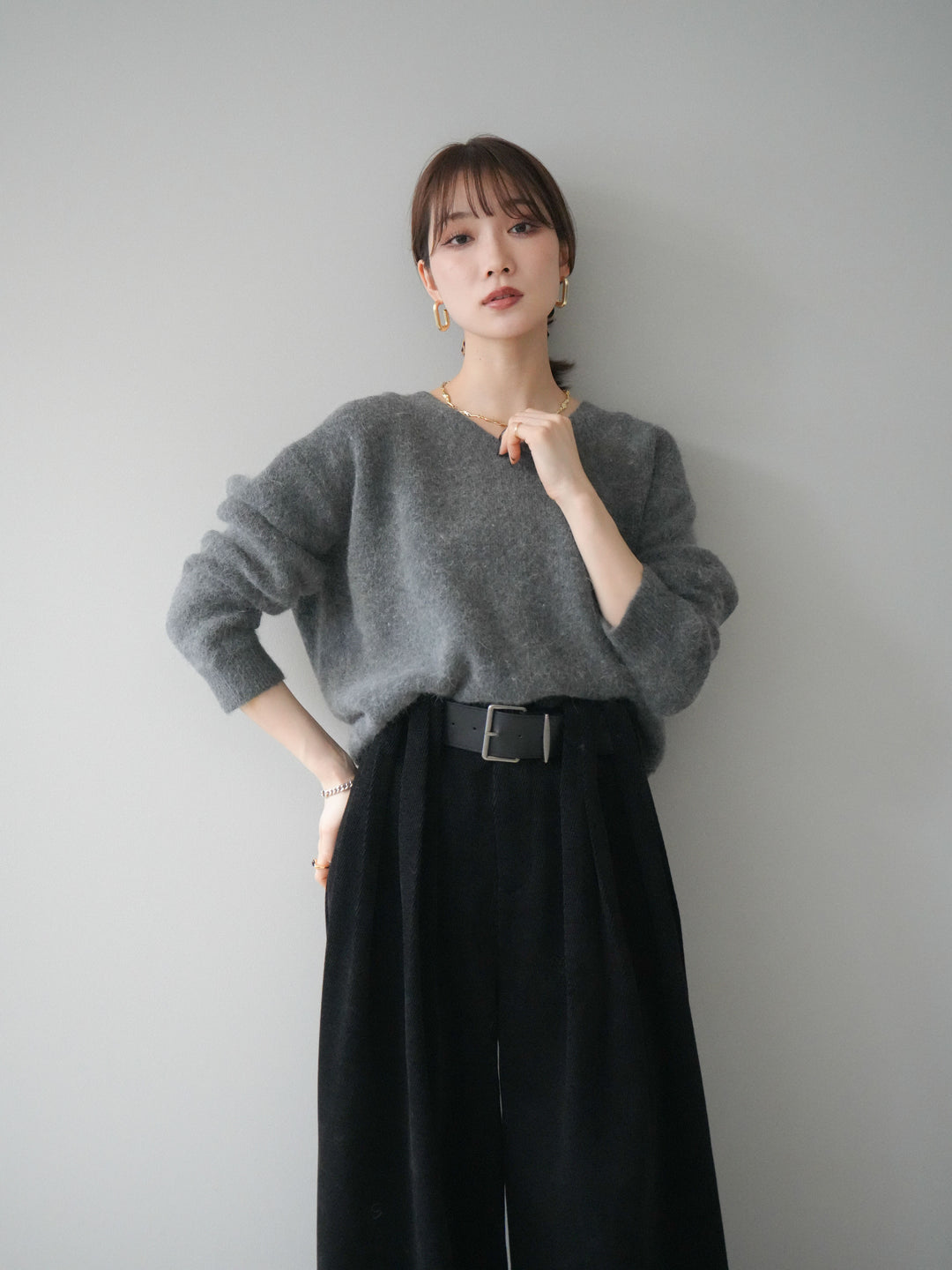 [予約]シュシュ付きアンゴラタッチVネックニットプルオーバー/gray