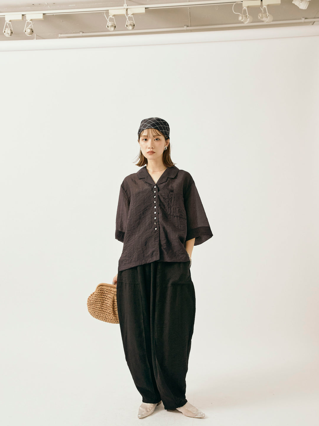 [予約]シャイニースラブシアー開襟ハーフシャツ/チャコール