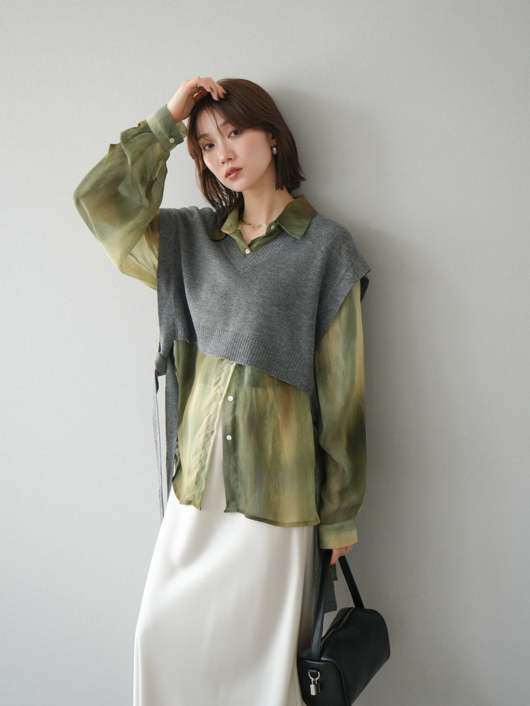 [予約]サイドリボンVネックショートニットベスト/チャコール