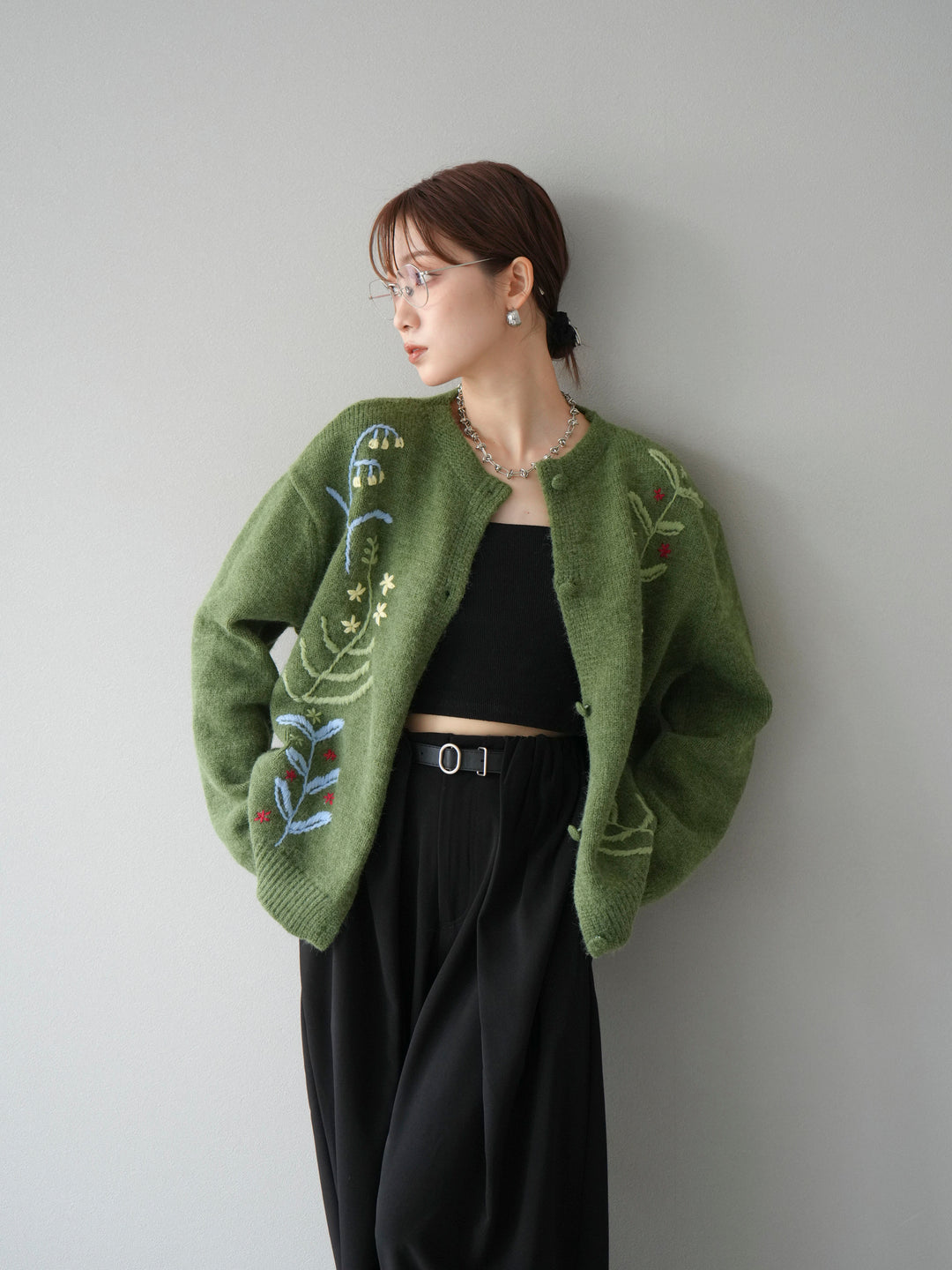 [SET]フラワー刺繍ニットカーディガン+ベルト付タックワイドパンツ(2set)