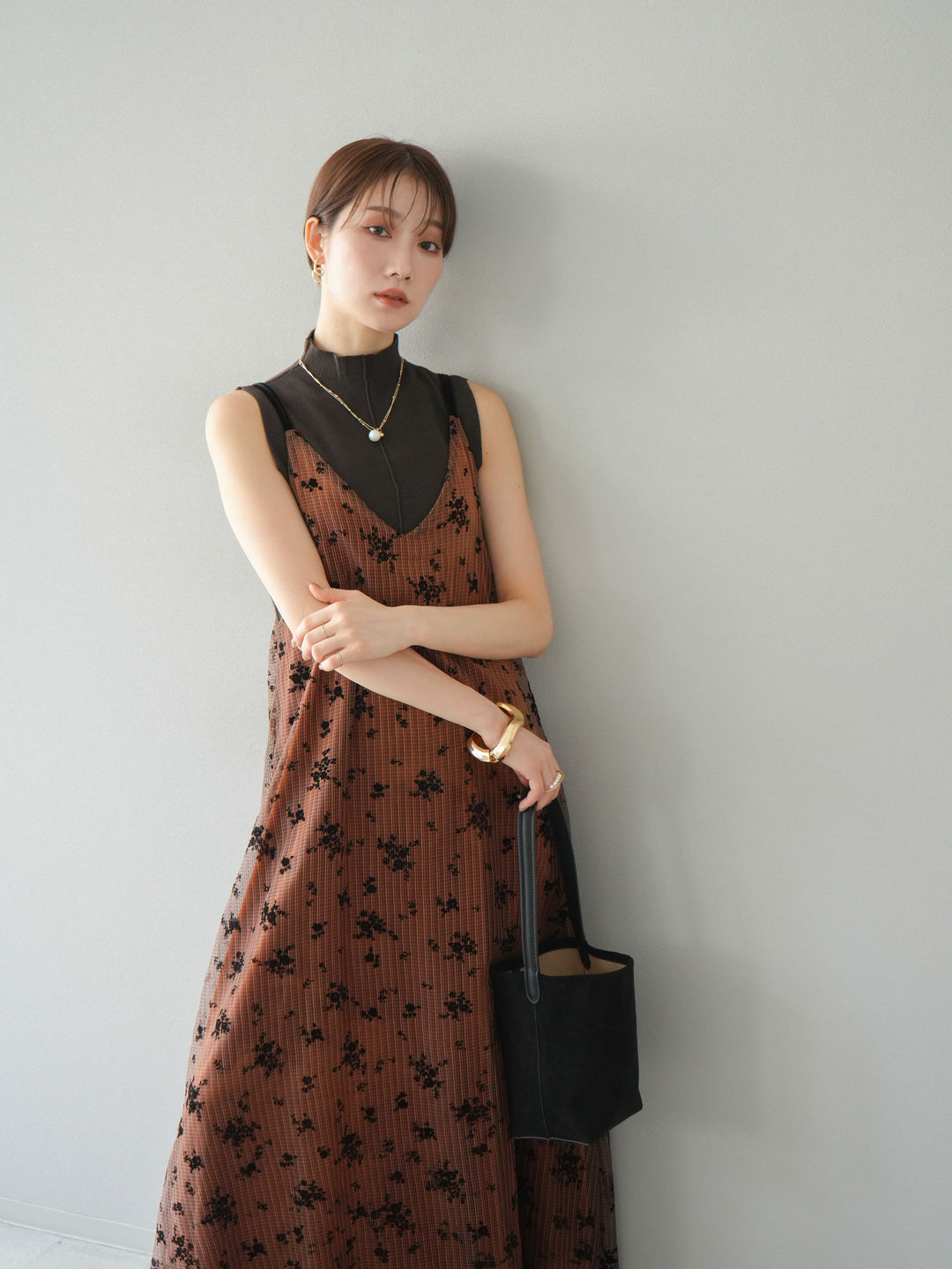 [SET]フロッキーチュールレイヤードベロアキャミワンピース+プチネックセンターシームノースリーニットトップス(2set)