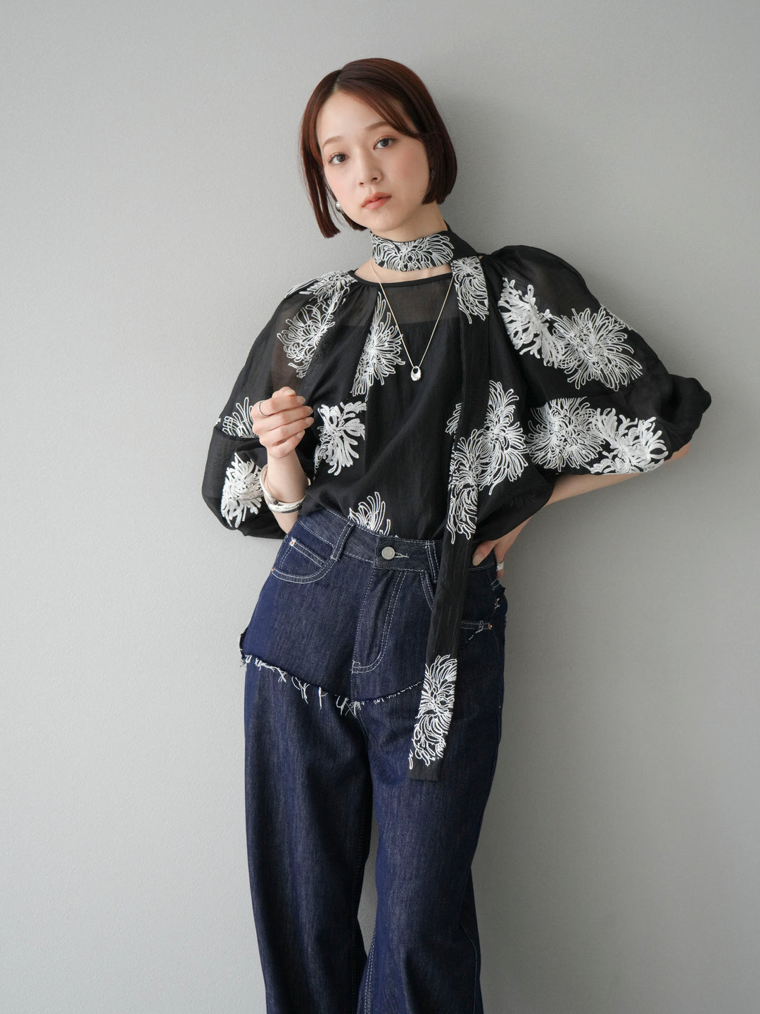 [予約]刺繍シアーバルーンスリーブブラウス/ブラック