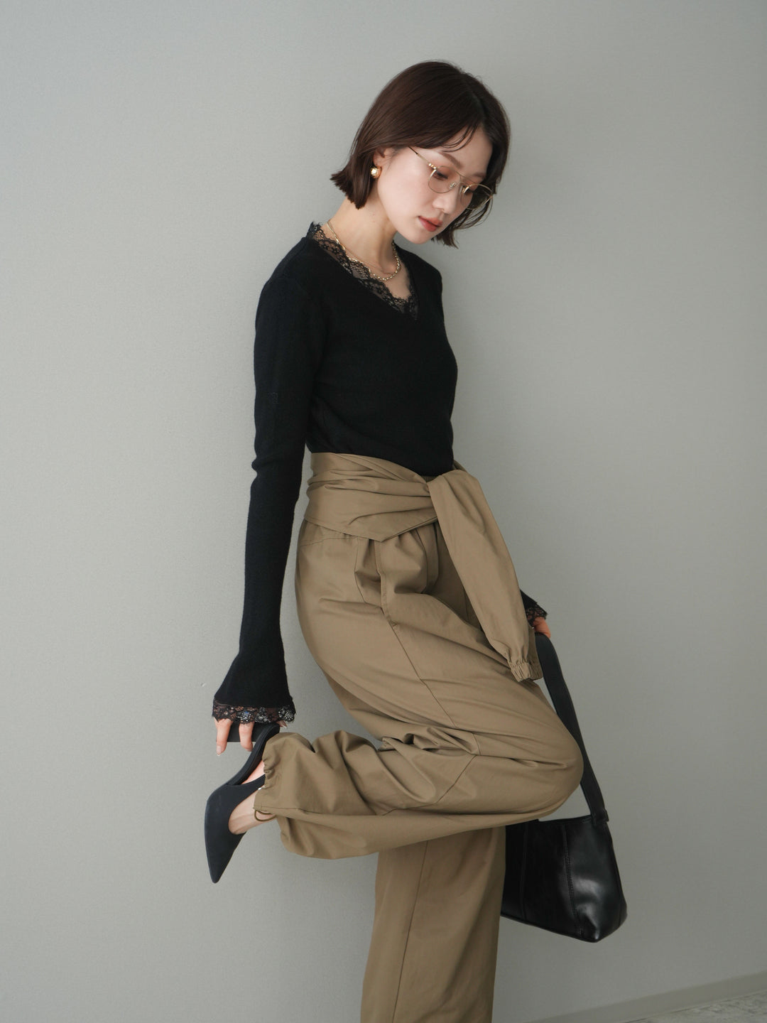 [予約]レースドッキングVネックニットトップス/black