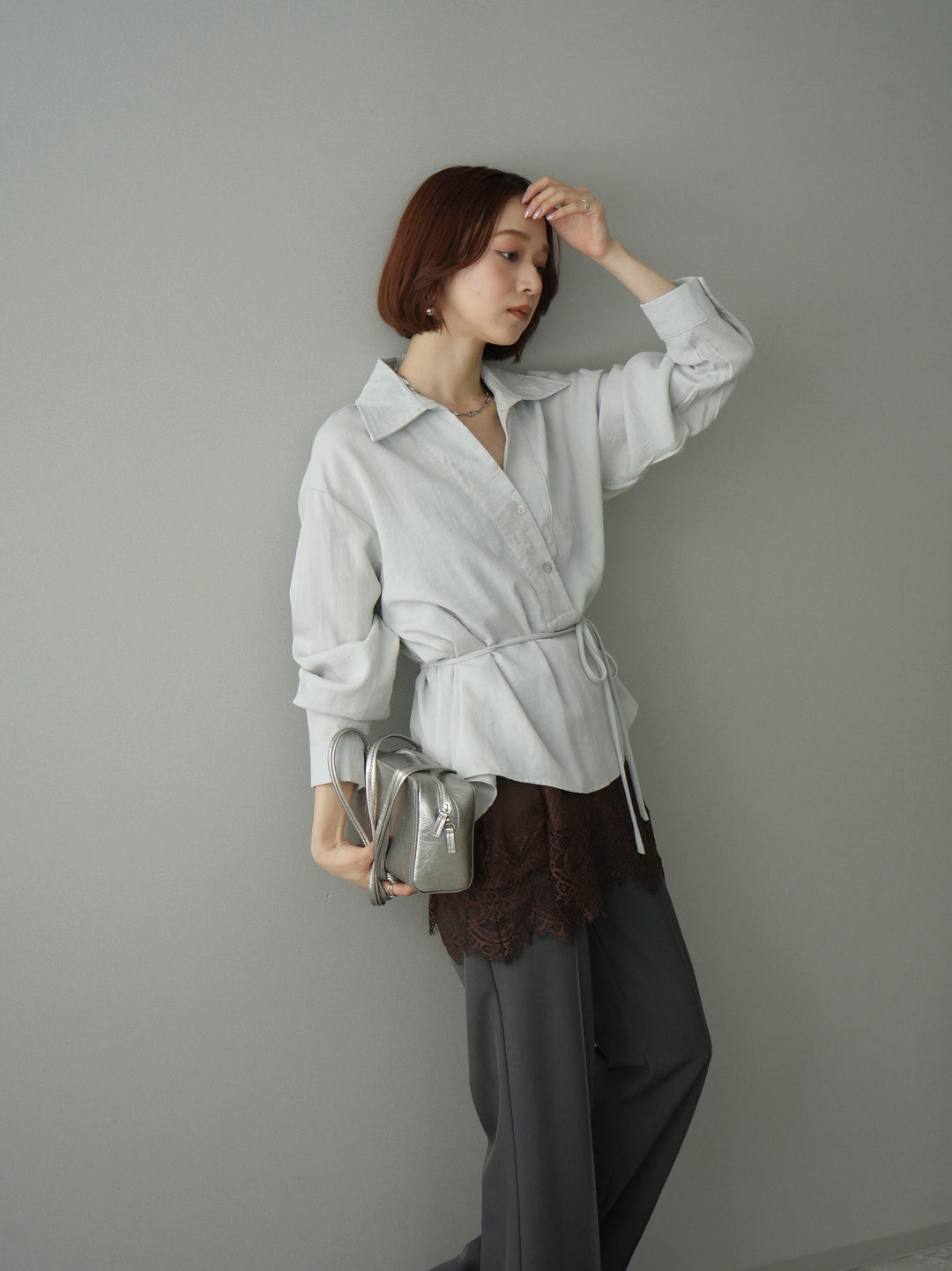 [SET]Vネック変形ラインシャツ+センターシームフレアパンツ(2set)