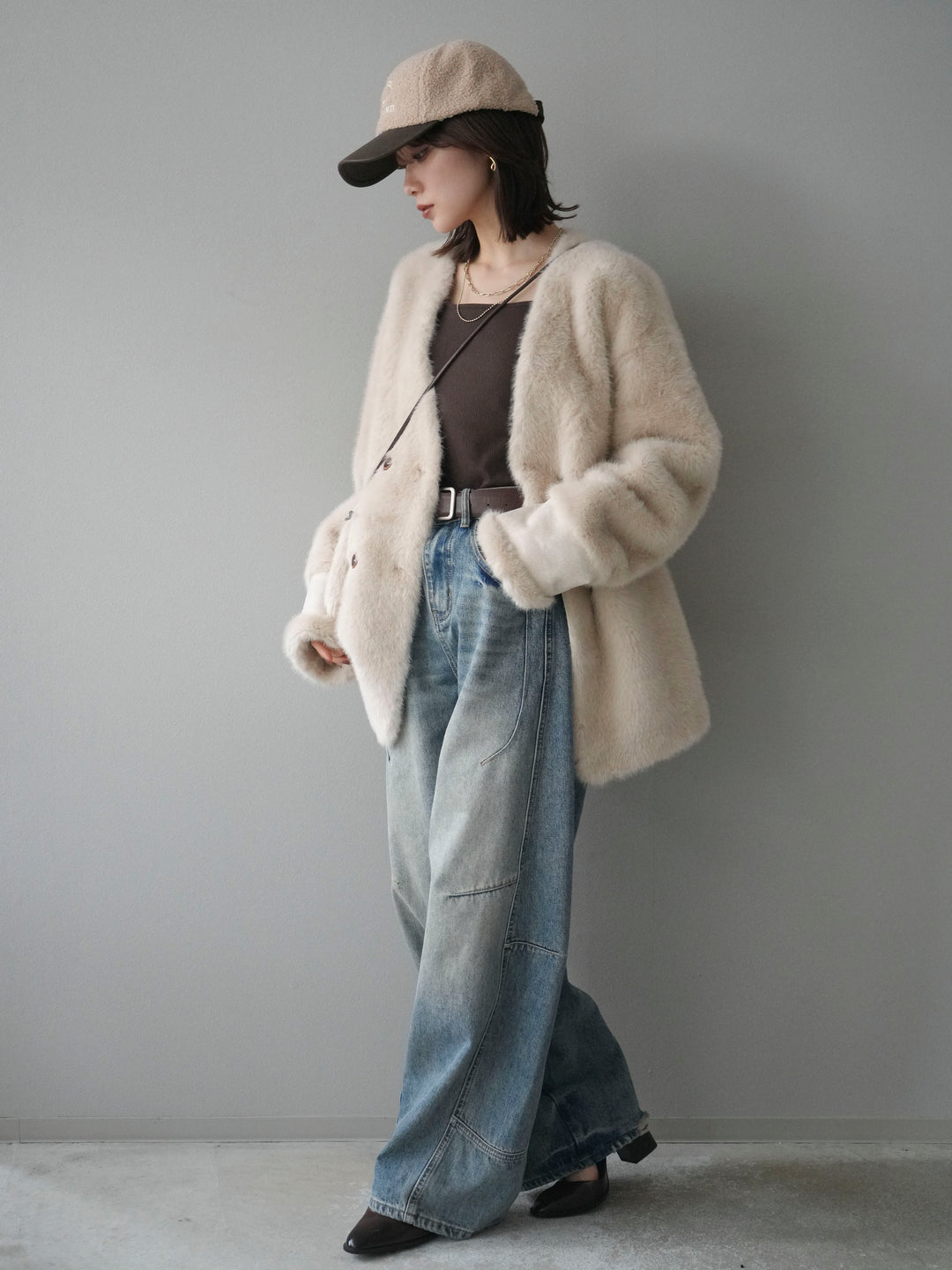 [SET]バッグ付エコファーノーカラーコート+ベルト付カーブデニムパンツ(2set)