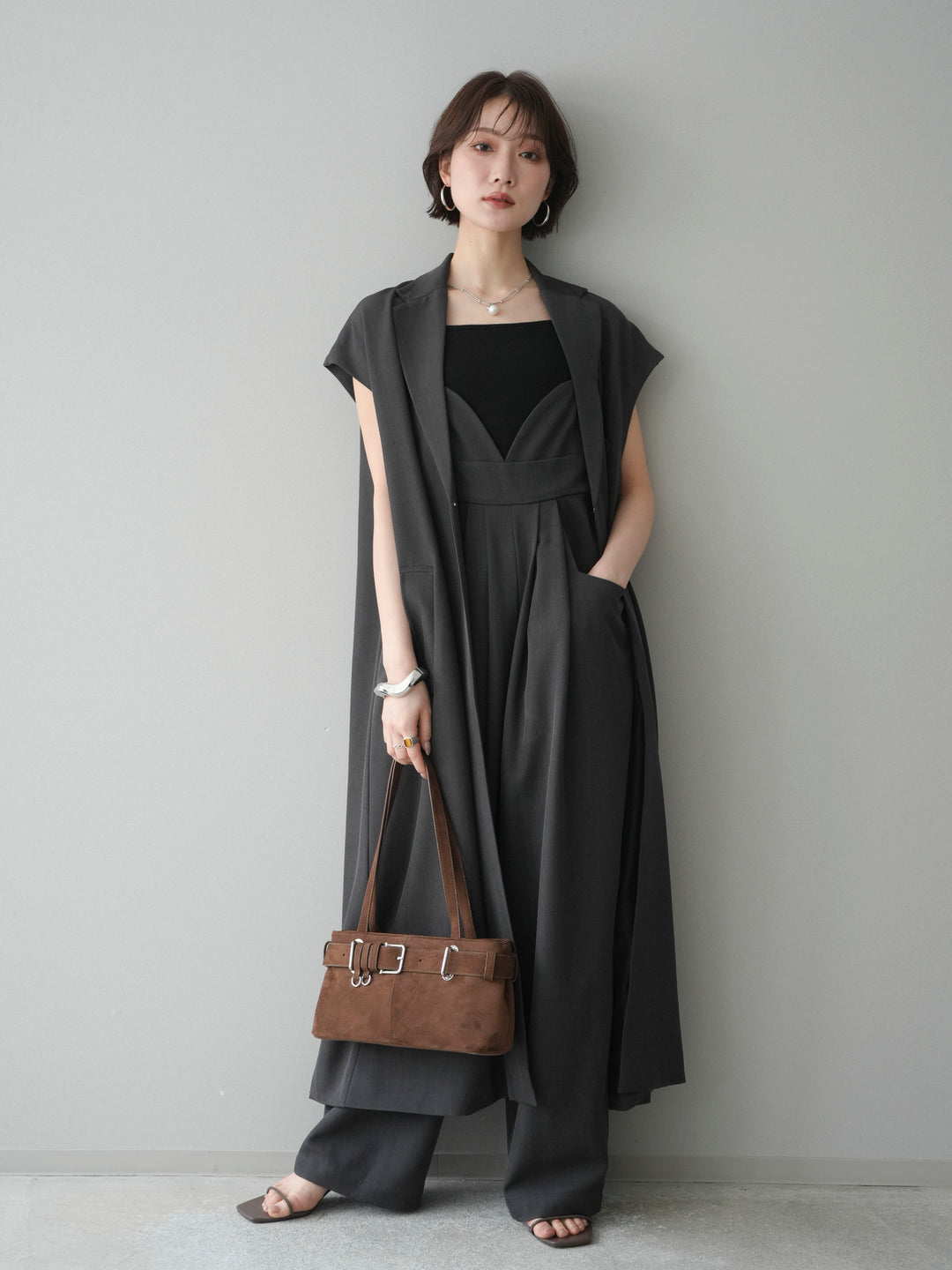 [予約]フレンチスリーブロングジレ/charcoal