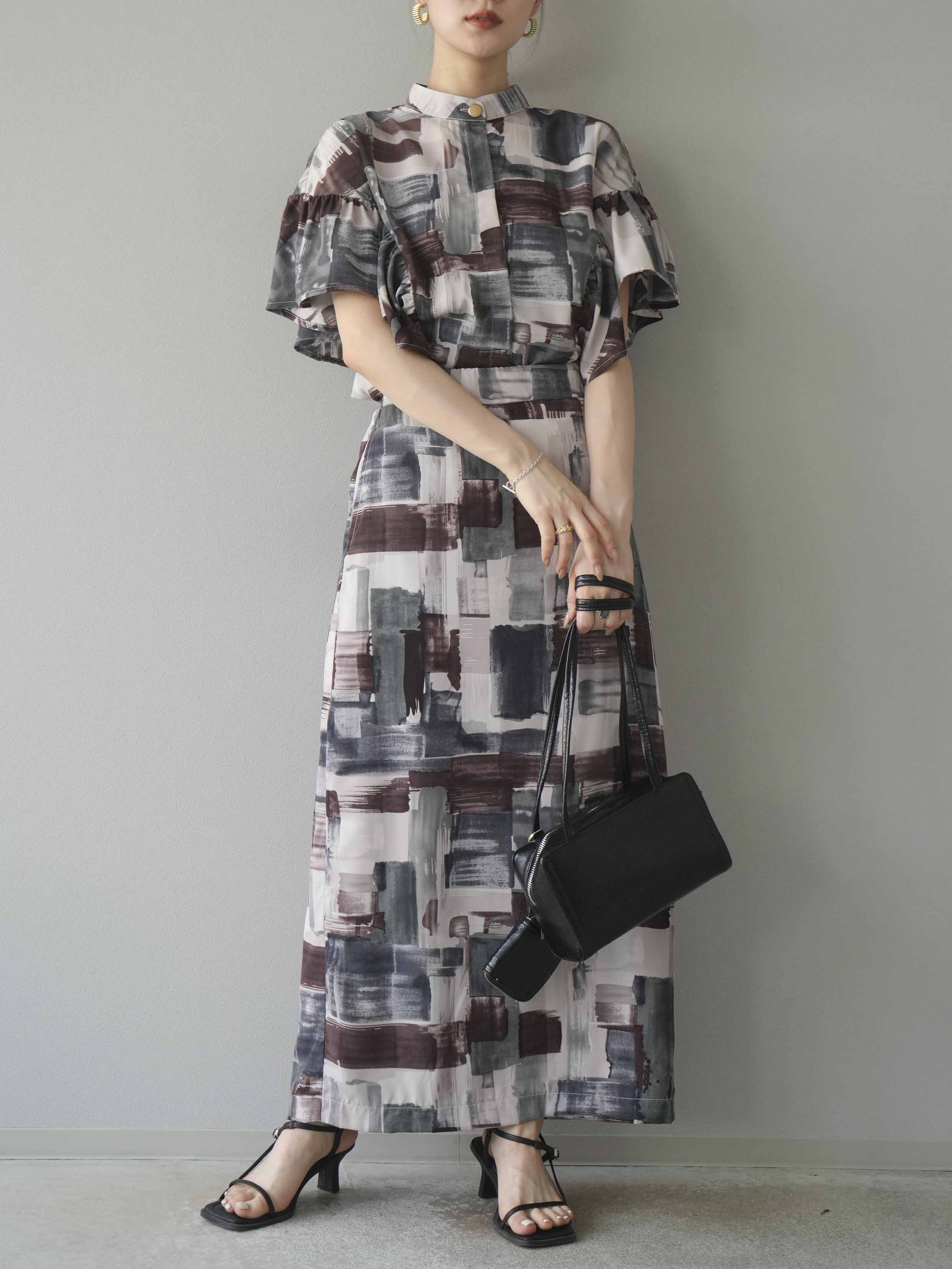 45R ウール縮絨ワイドブラウス フリルデザイン チャコールグレー 45R ウール縮絨ワイドブラウス フリルデザイン チャコールグレー 美品