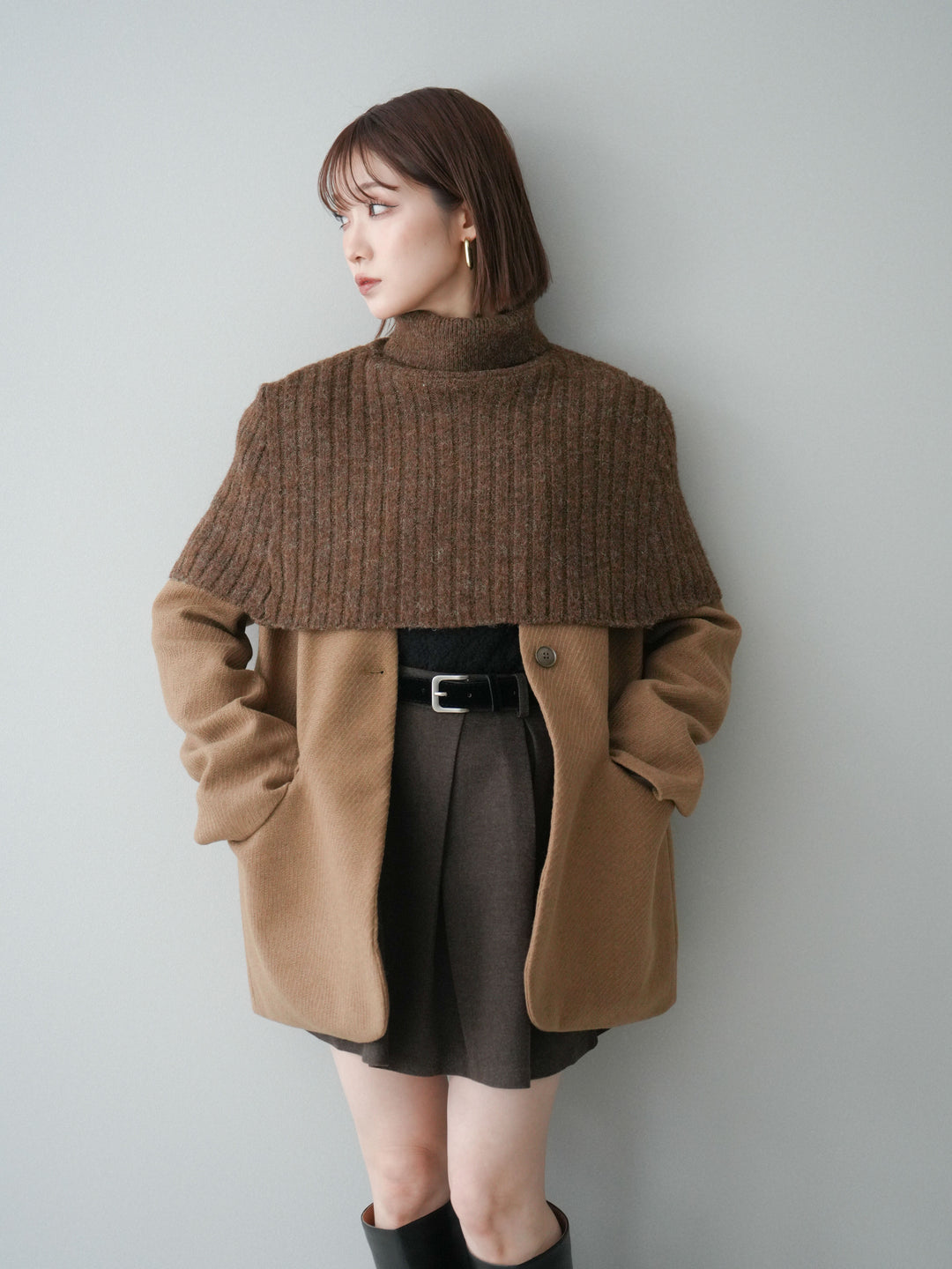 [SET]ケープ付ノーカラージャケット+ベルト付きタックミニスカート(2set)