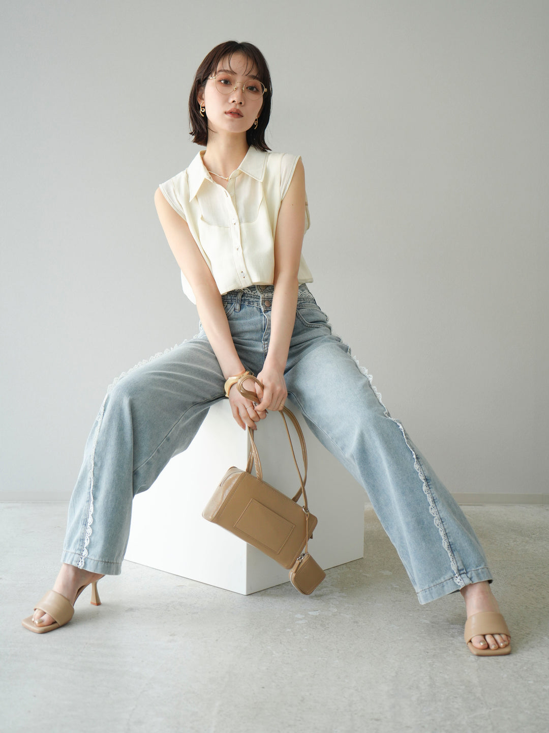 [SET]ステッチシアーレイヤードデザインブラウス+ラインレースデニムパンツ(2set)