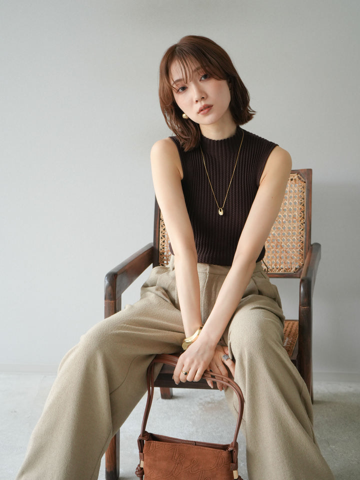 [予約]ボトルネックワッフル編みノースリーブニットトップス/ブラウン