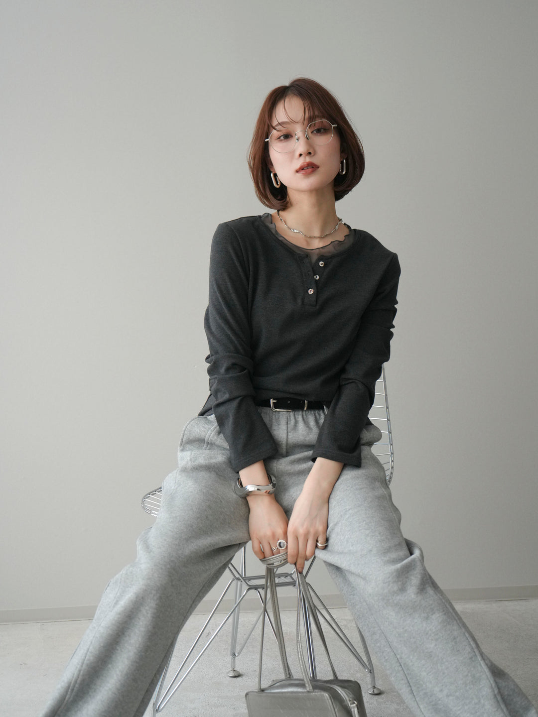 [予約]チュールレイヤードヘンリーネックカットソー/charcoal