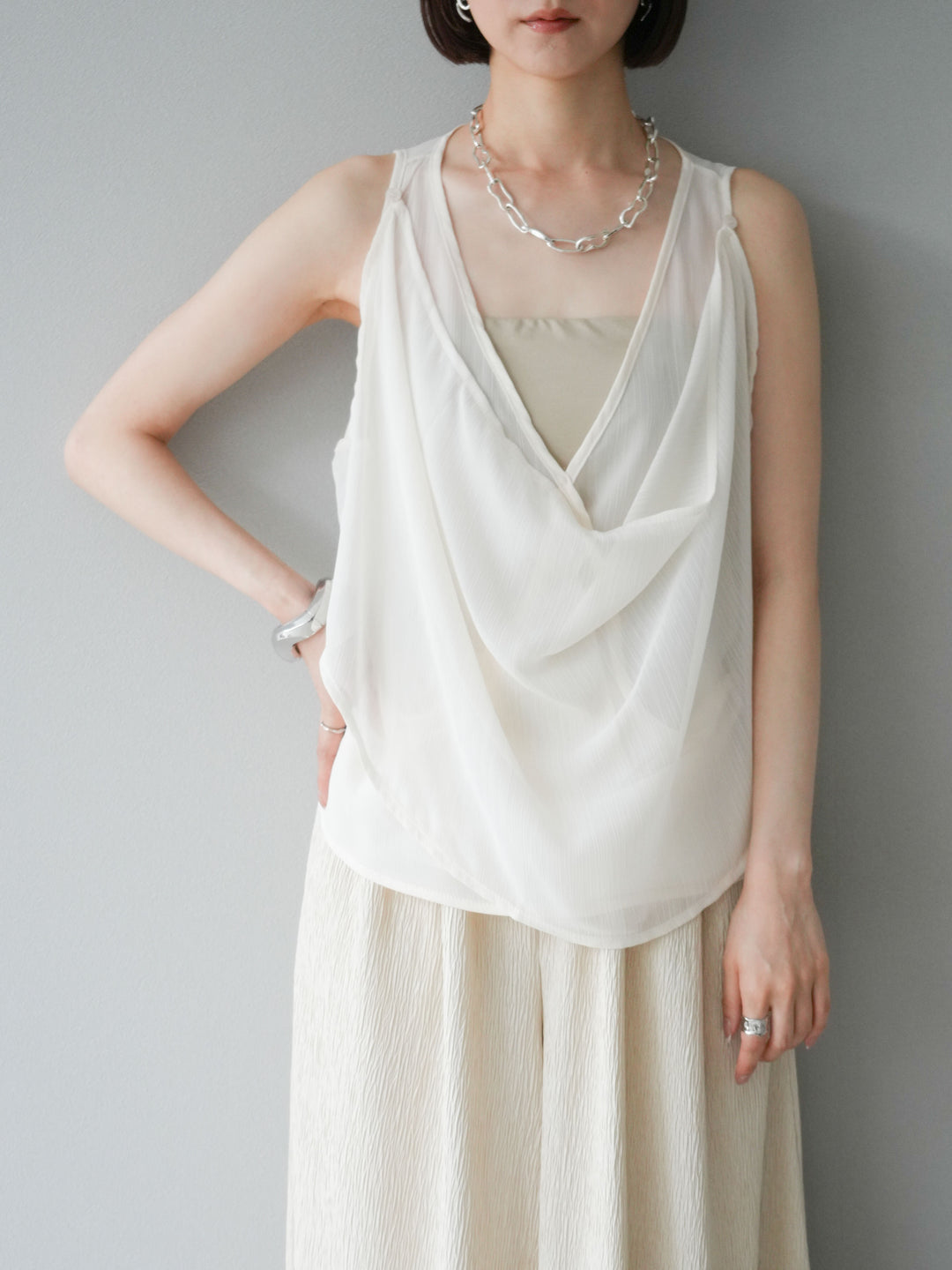 [予約]シアードレープレイヤードノースリーブトップス/ホワイト
