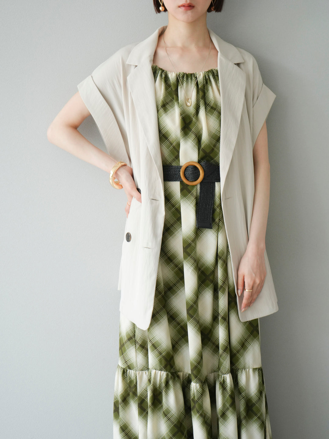 [SET]ベルト付チェックノースリーブワンピース+リネンライクノースリーブダブルジレ(2set)