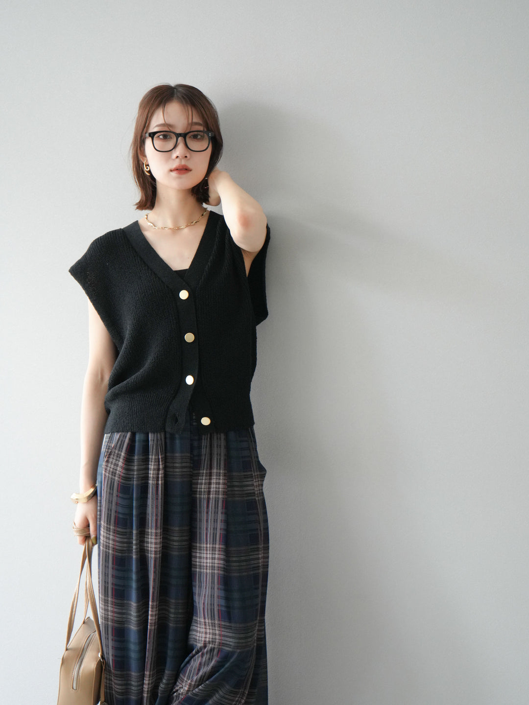 [予約]ゴールドボタンVネックニットカーディガン/ブラック