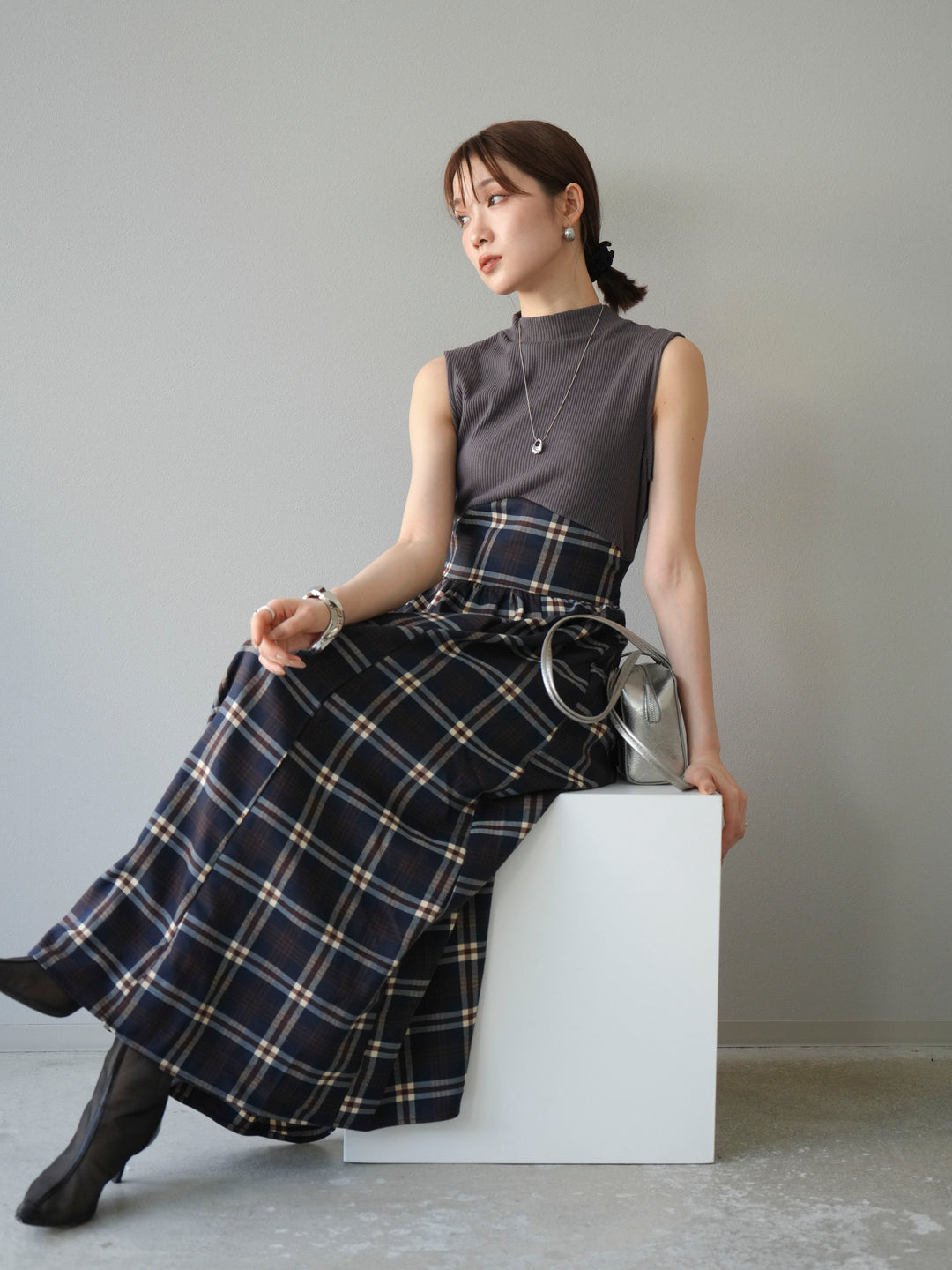 [予約]テレコ×チェックドッキングノースリワンピース/モカ×ネイビー