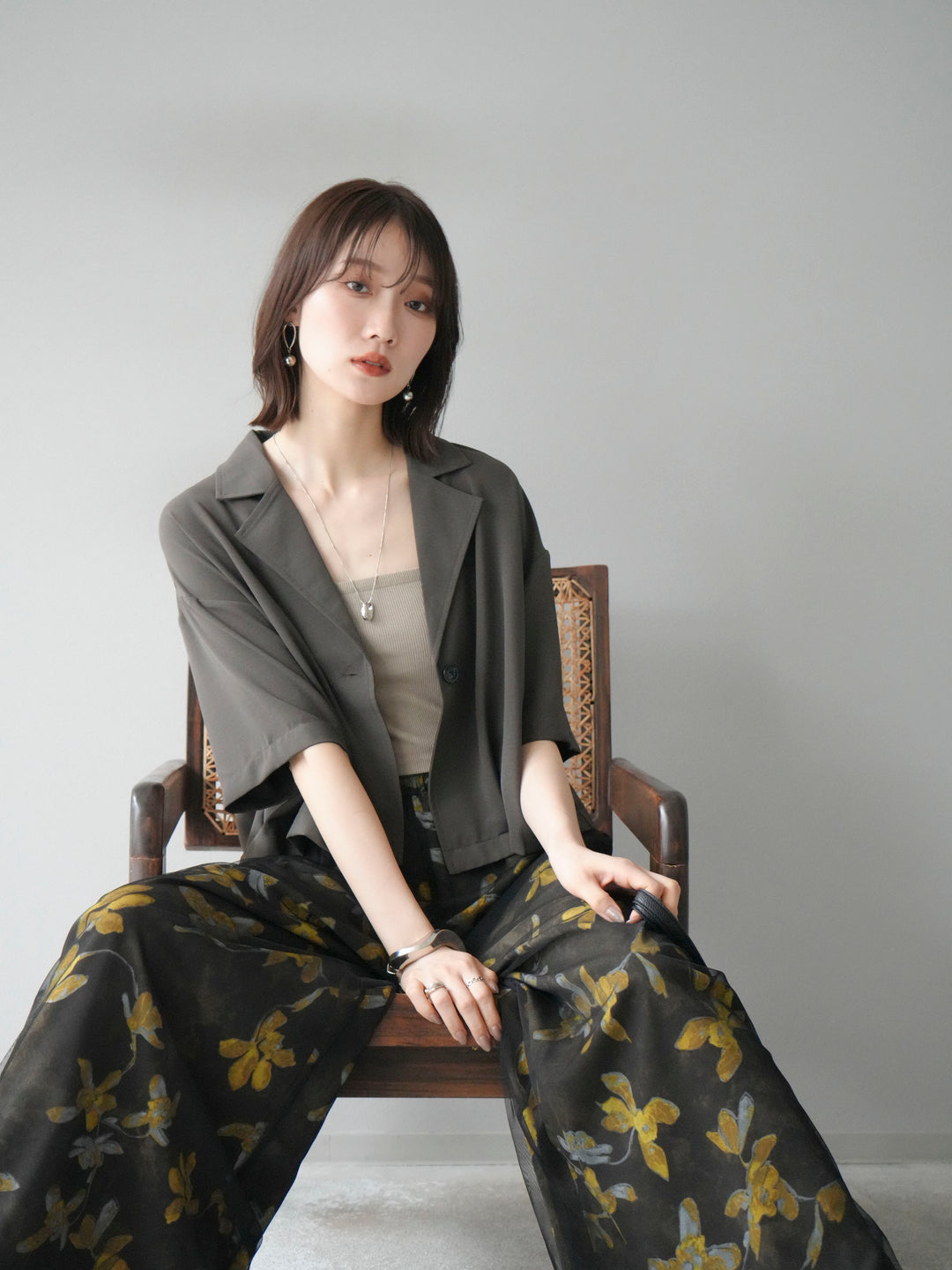 [SET]ハーフショートジャケット+フラワープリントチュールレイヤードパンツ(2set)