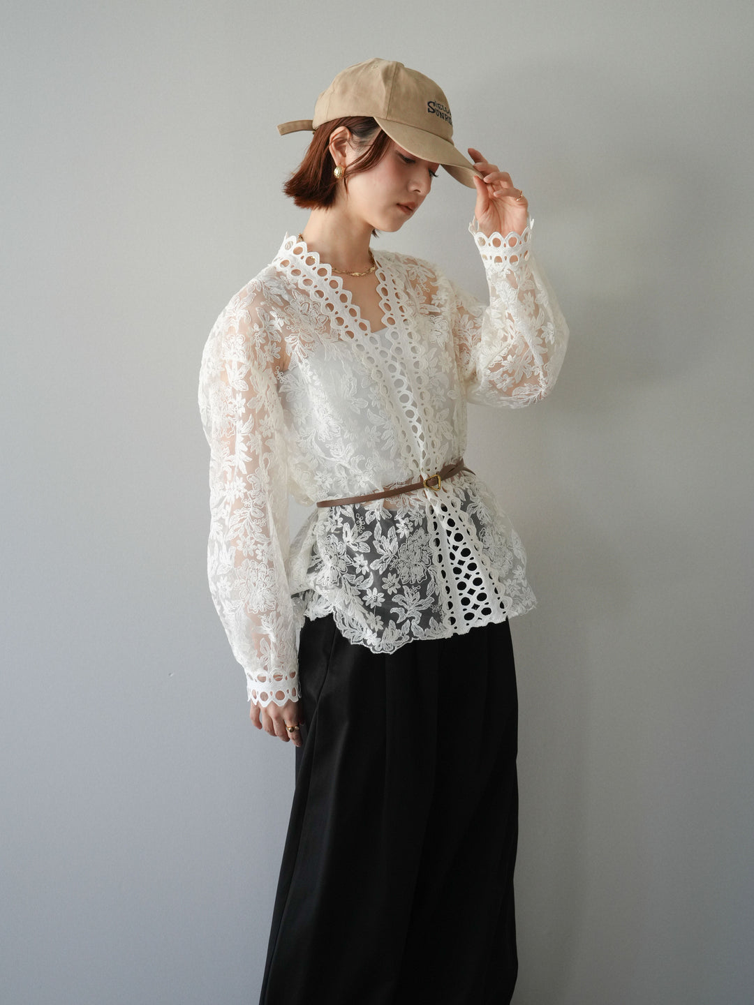 [予約]カットワークレースシアーブラウス/white