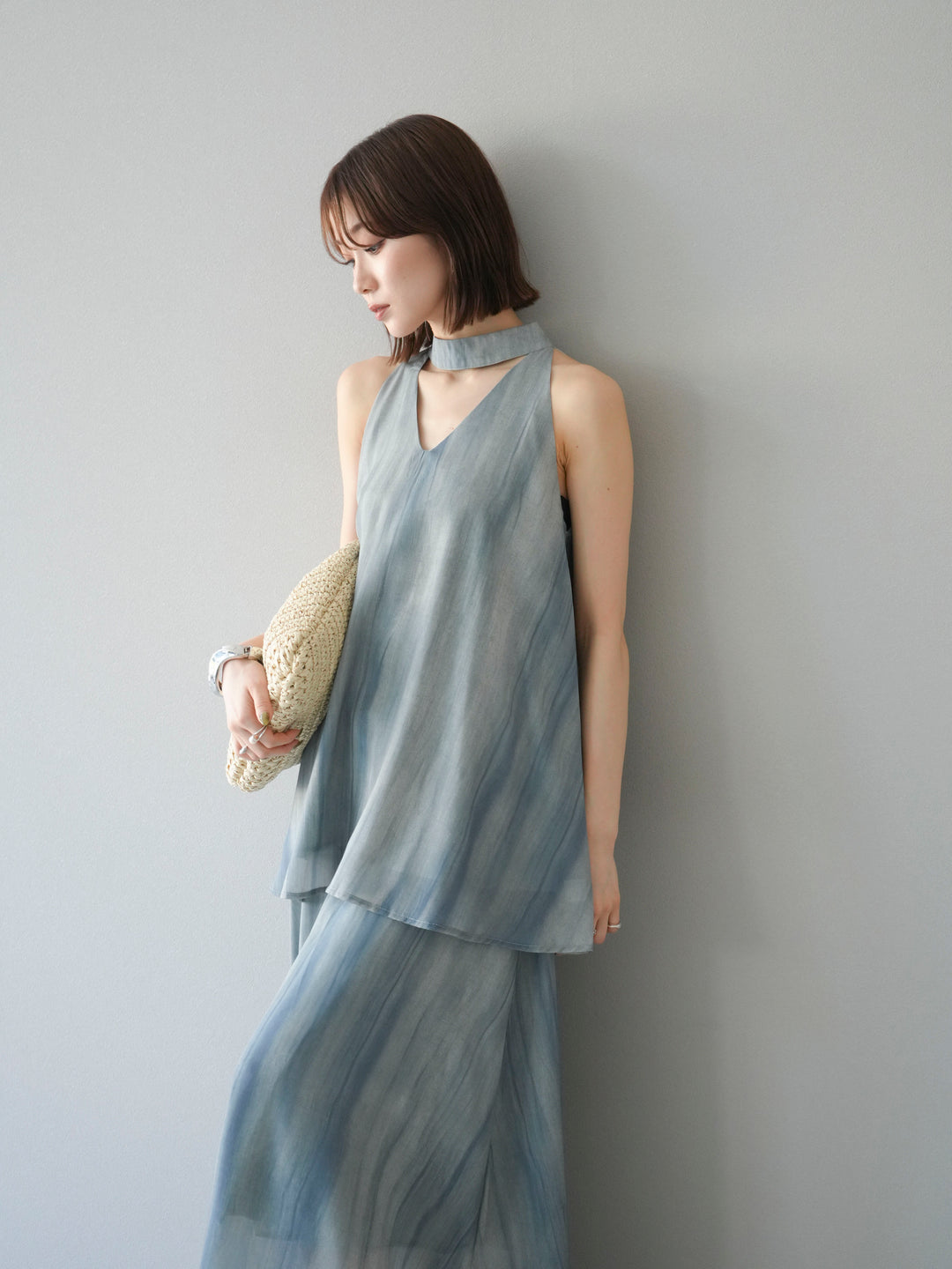 [SET] 細膩花紋V領襯衫＆喇叭裙（2套）