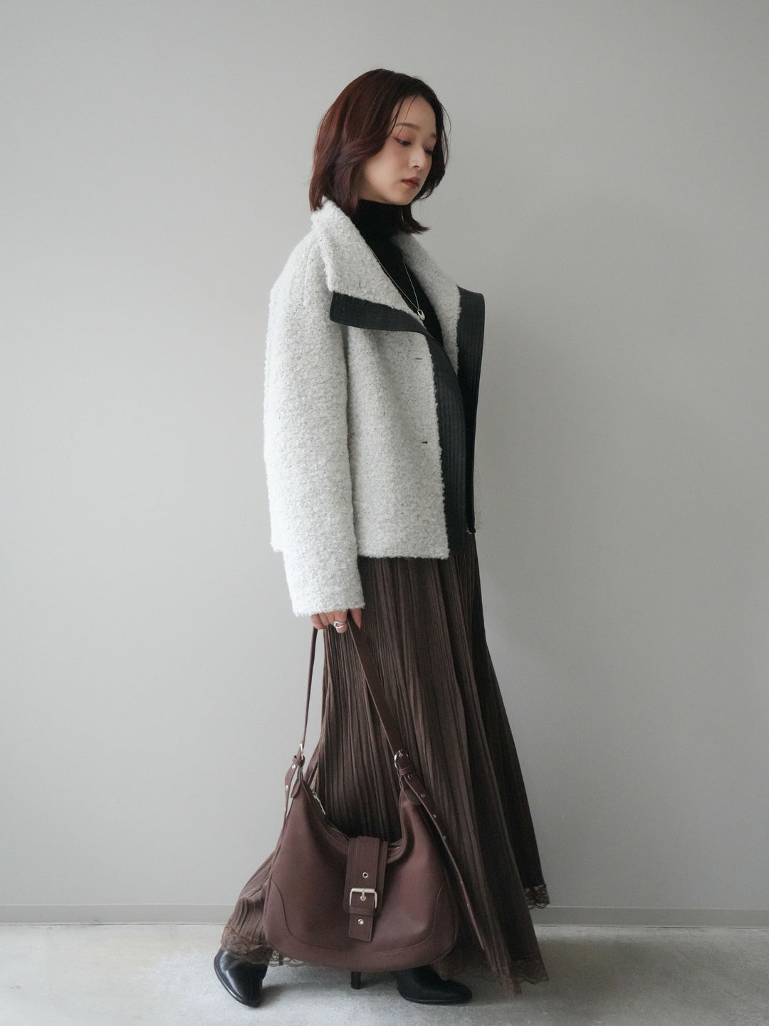 [SET]レザー切替ブークレブルゾン+袖ボタンボトルネックリブニットトップス+裾レーススウェードプリーツマキシスカート(3set)