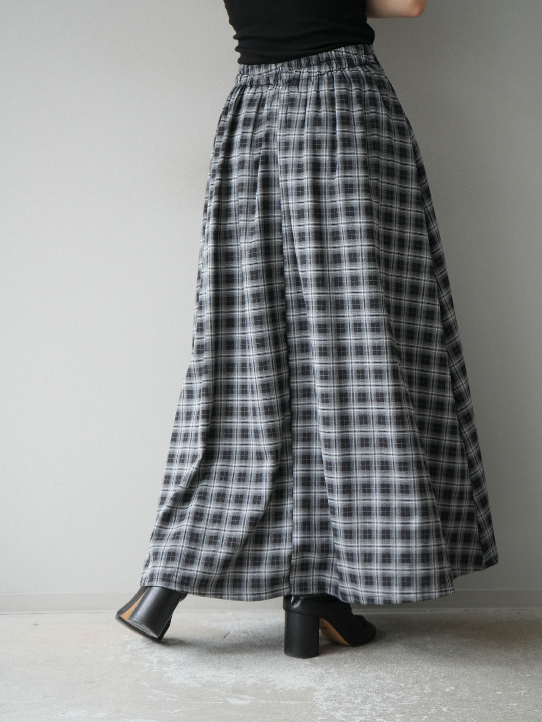 [予約]チェックタックフレアロングスカート/ ブラック