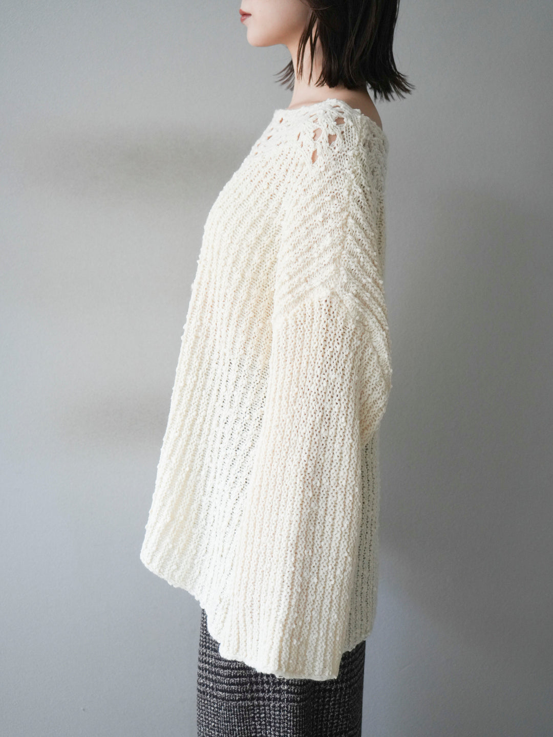 [予約]ボートネック透かし編みニットプルオーバー/white