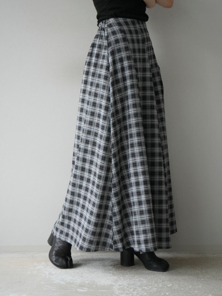 [予約]チェックタックフレアロングスカート/ ブラック