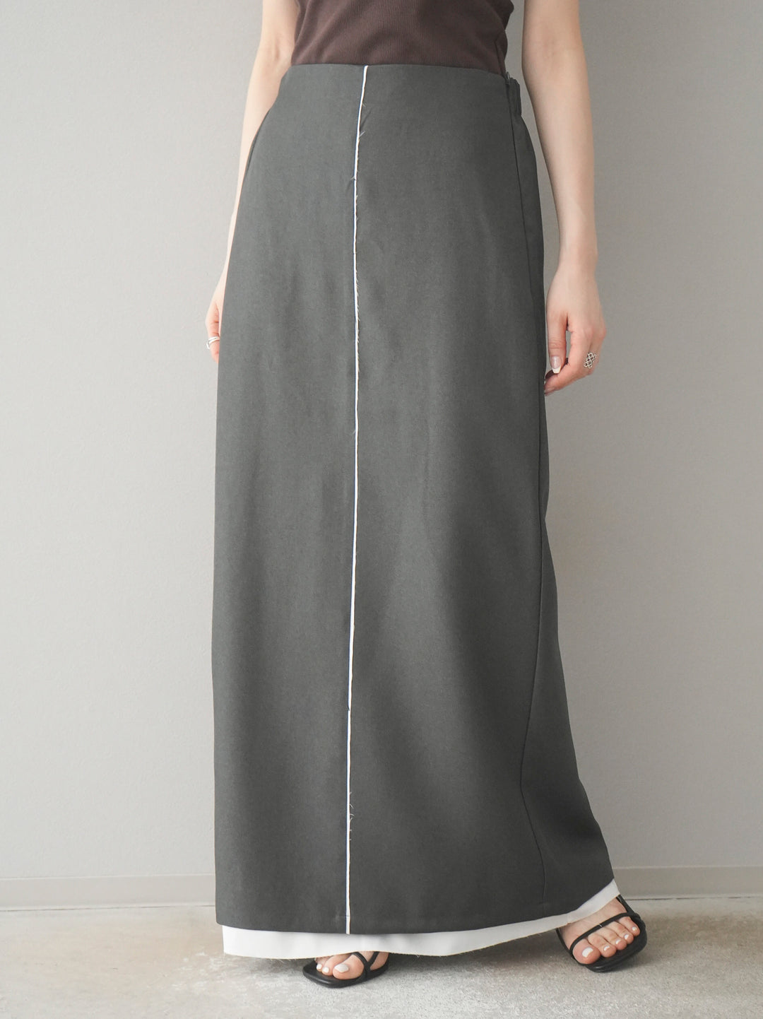 [予約]カットオフレイヤードスカート/チャコール