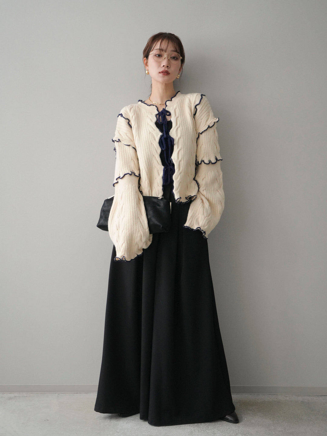 [SET]フロントリボン配色メローニットカーディガン+テープベルトタックバギーパンツ(2set)