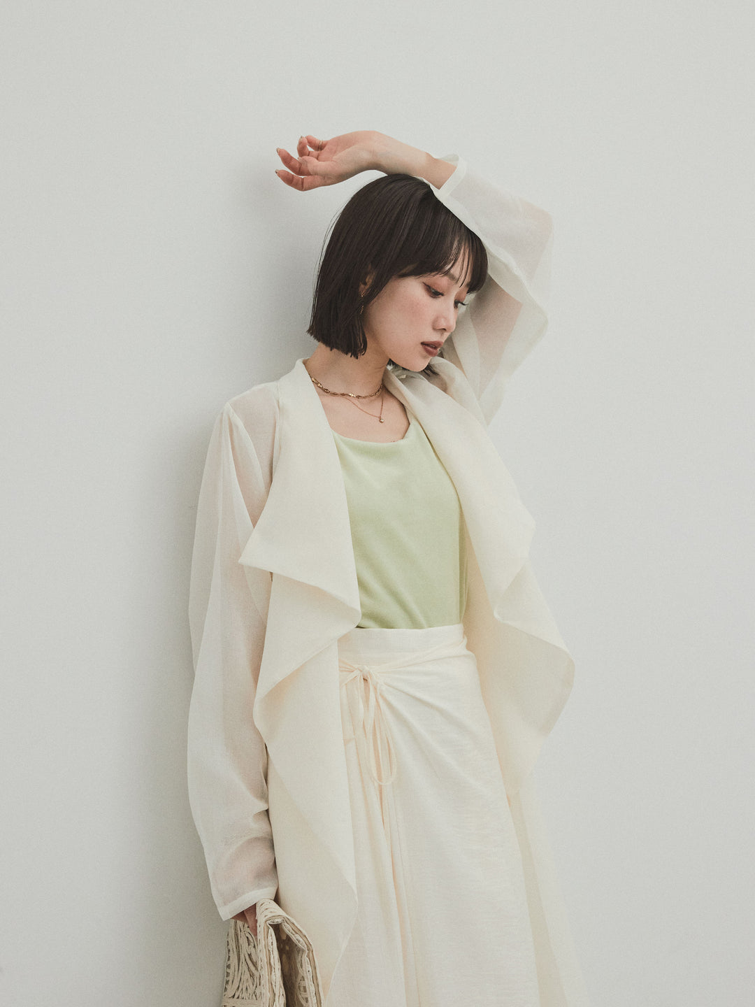 [SET] 方形天鵝絨背心 + 水洗緞層疊裙褲 + 透視長外套 (3 件套)