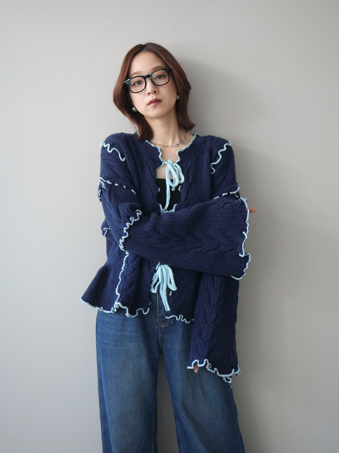 [SET]フロントリボン配色メローニットカーディガン+裏起毛裾フリンジワイドデニムパンツ(2set)