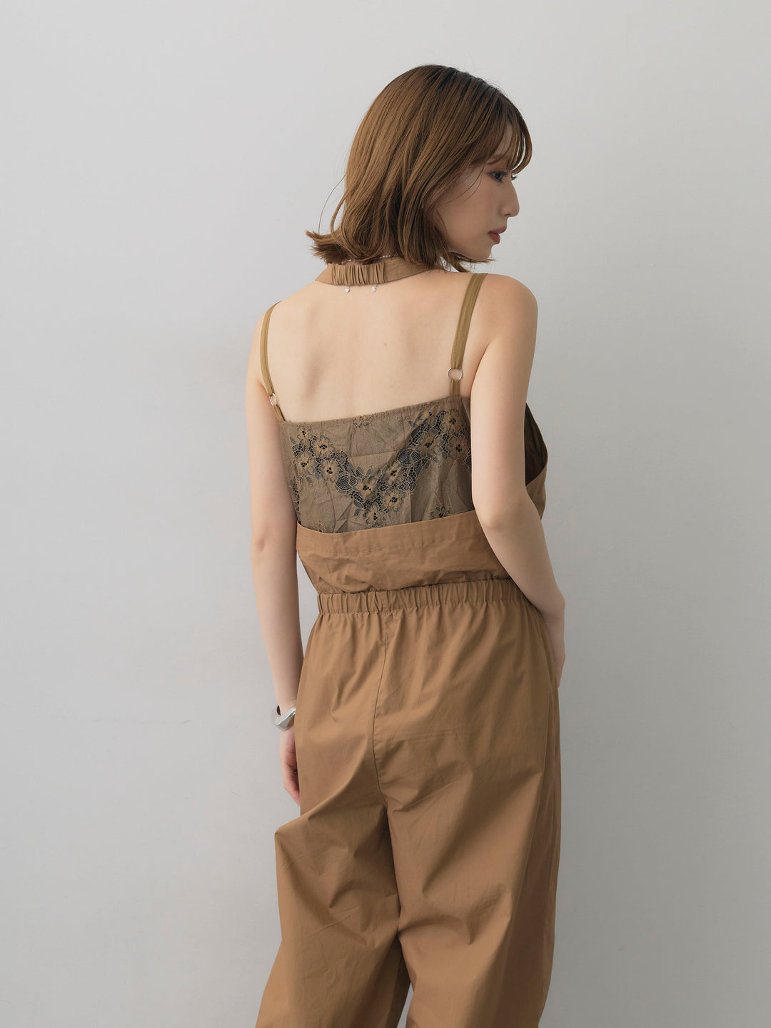 [予約]レースレイヤードホルターオールインワン/brown