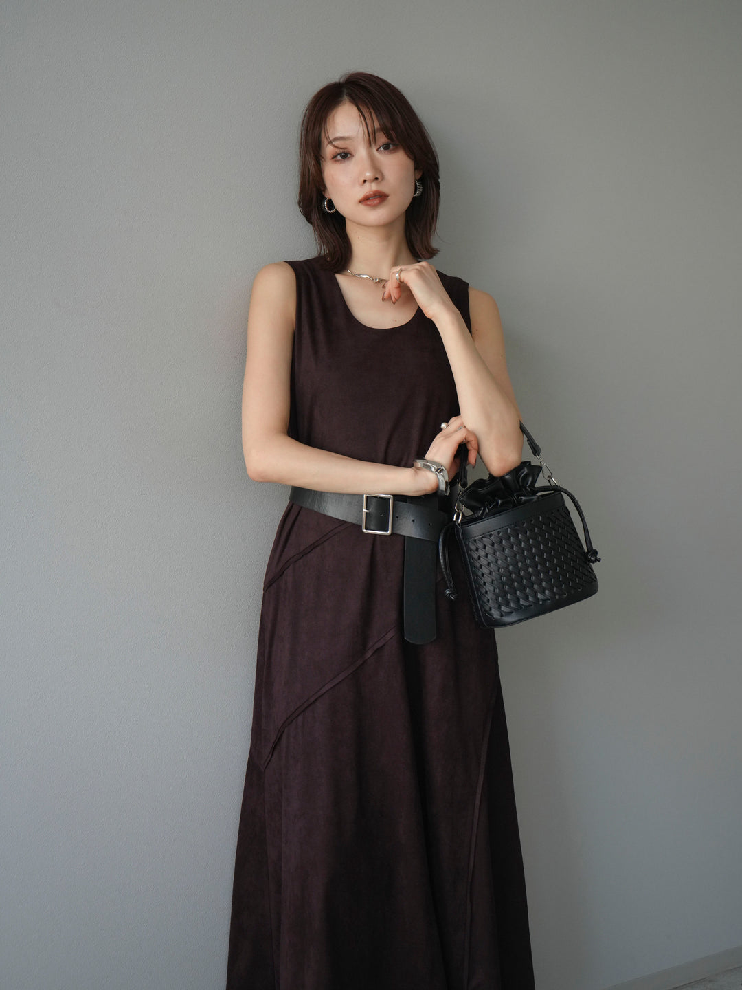 [予約]スエードアウトシームデザインベルト付ワンピース/bordeaux